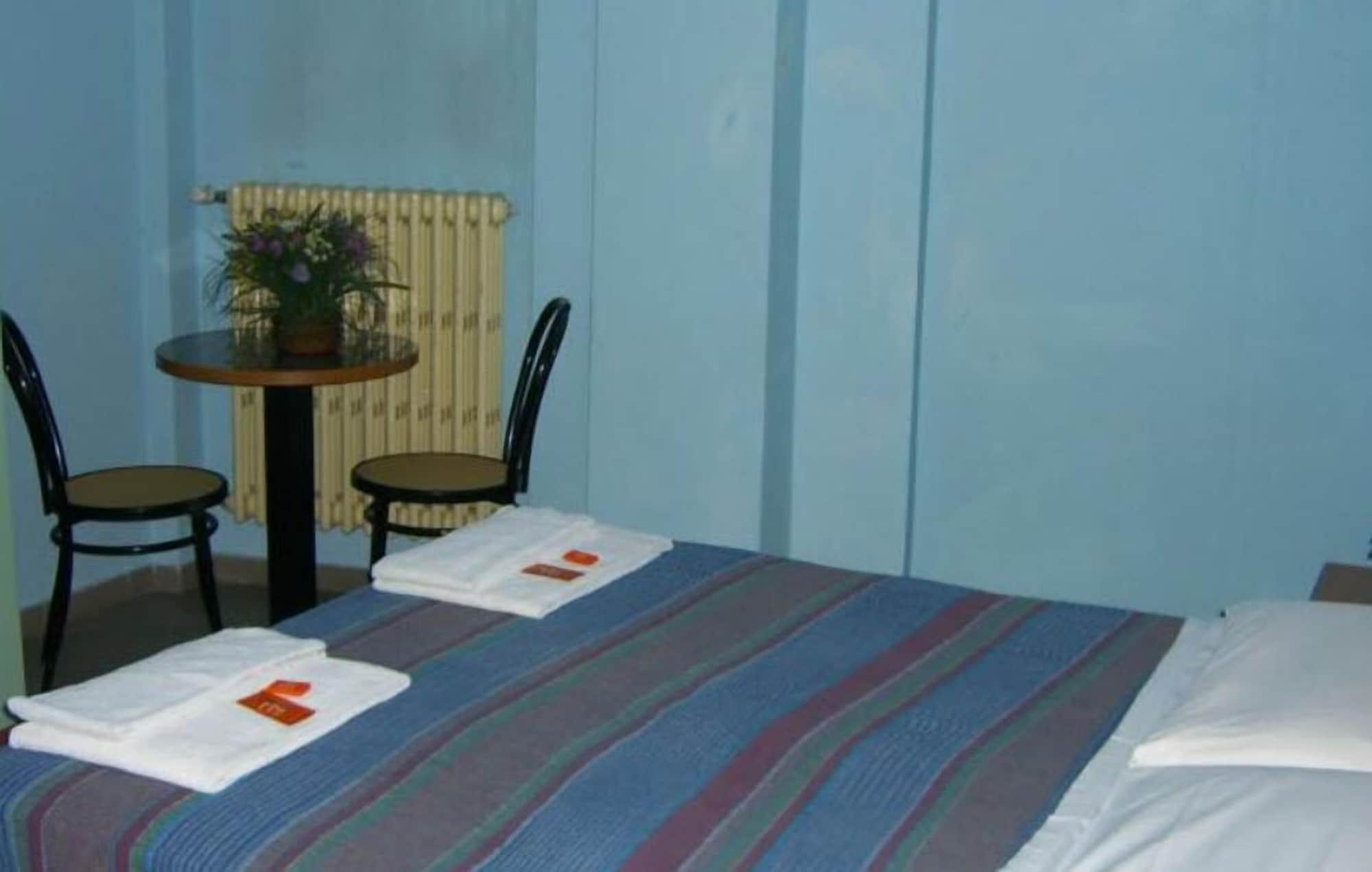 Hotel Mercurio Milan Luaran gambar