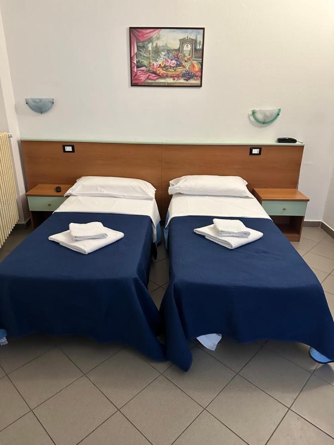 Hotel Mercurio Milan Luaran gambar