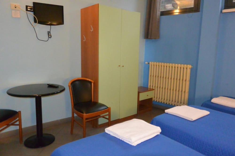 Hotel Mercurio Milan Luaran gambar