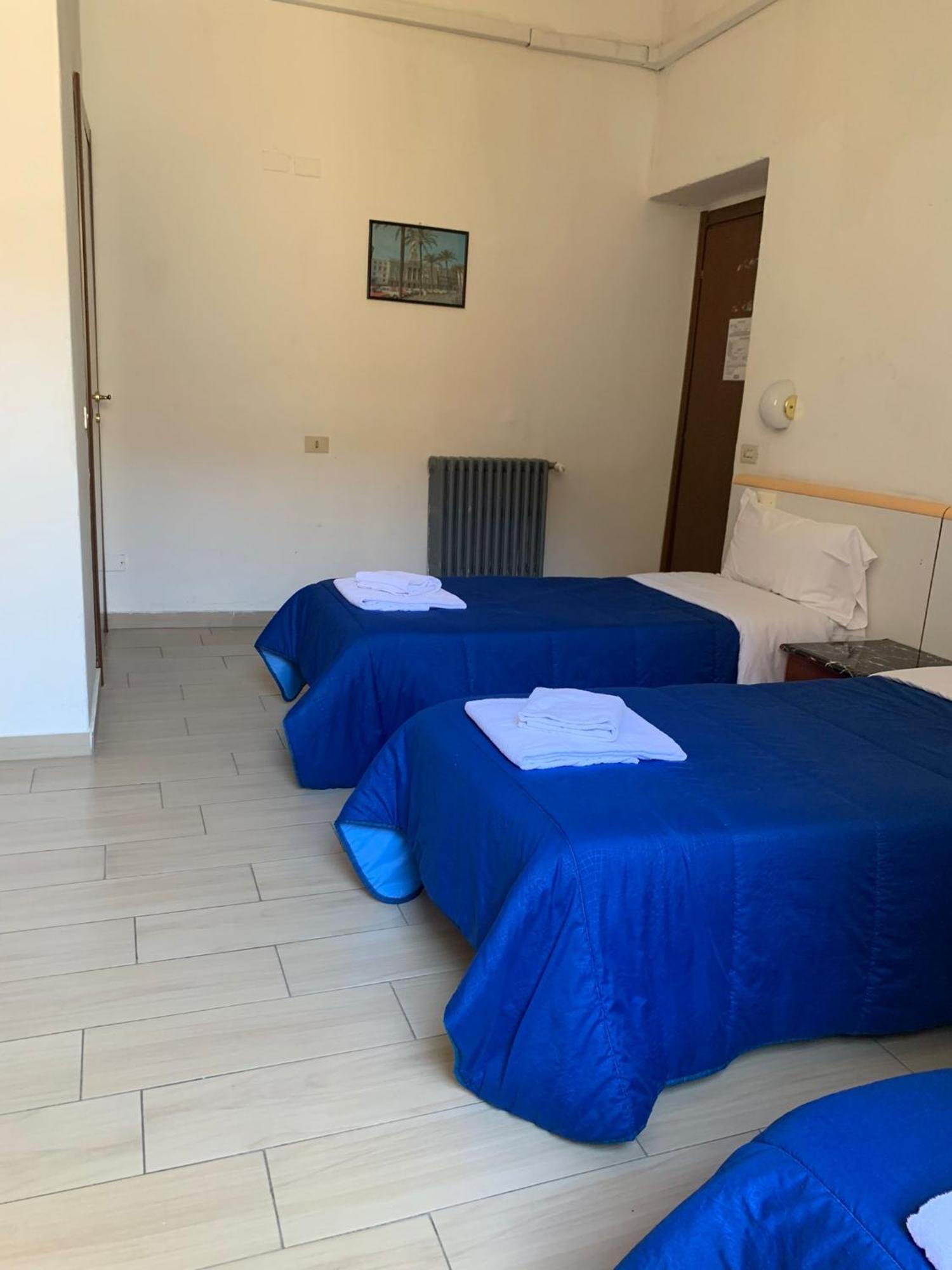 Hotel Mercurio Milan Luaran gambar