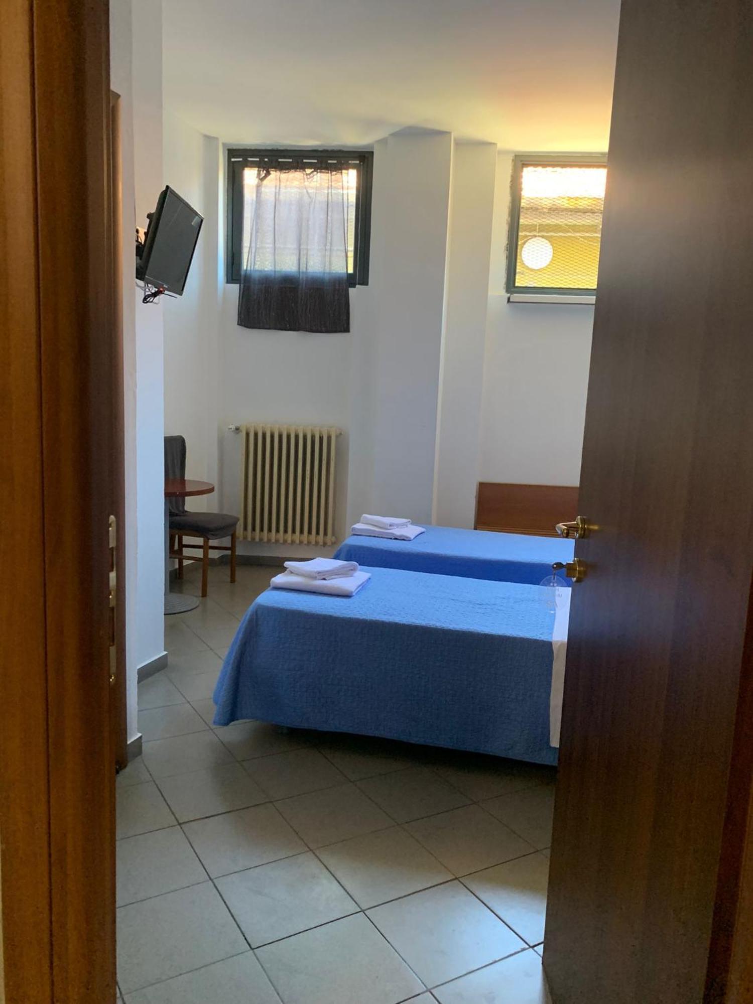 Hotel Mercurio Milan Luaran gambar